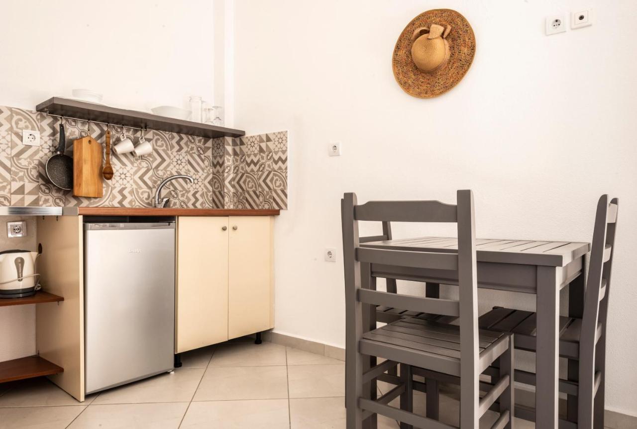 Amphora Guesthouse Himare Exterior foto